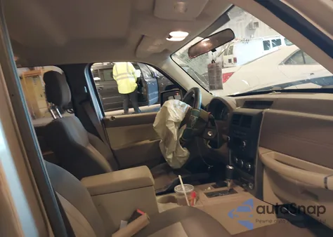 2010 Jeep Liberty Sport z USA, uszkodzony, nr VIN 1J4PN2GK0AW178017